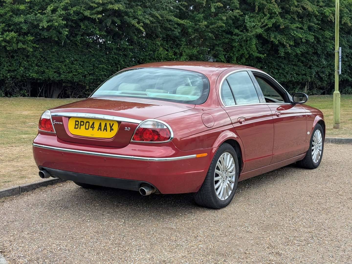 <p>2004 JAGUAR S-TYPE 3.0 V6 SE AUTO</p>