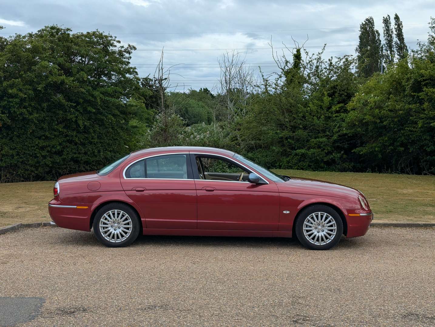 <p>2004 JAGUAR S-TYPE 3.0 V6 SE AUTO</p>