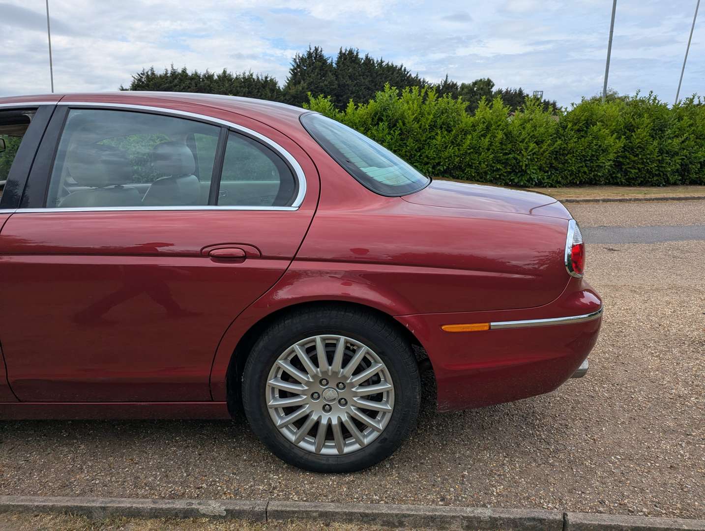 <p>2004 JAGUAR S-TYPE 3.0 V6 SE AUTO</p>
