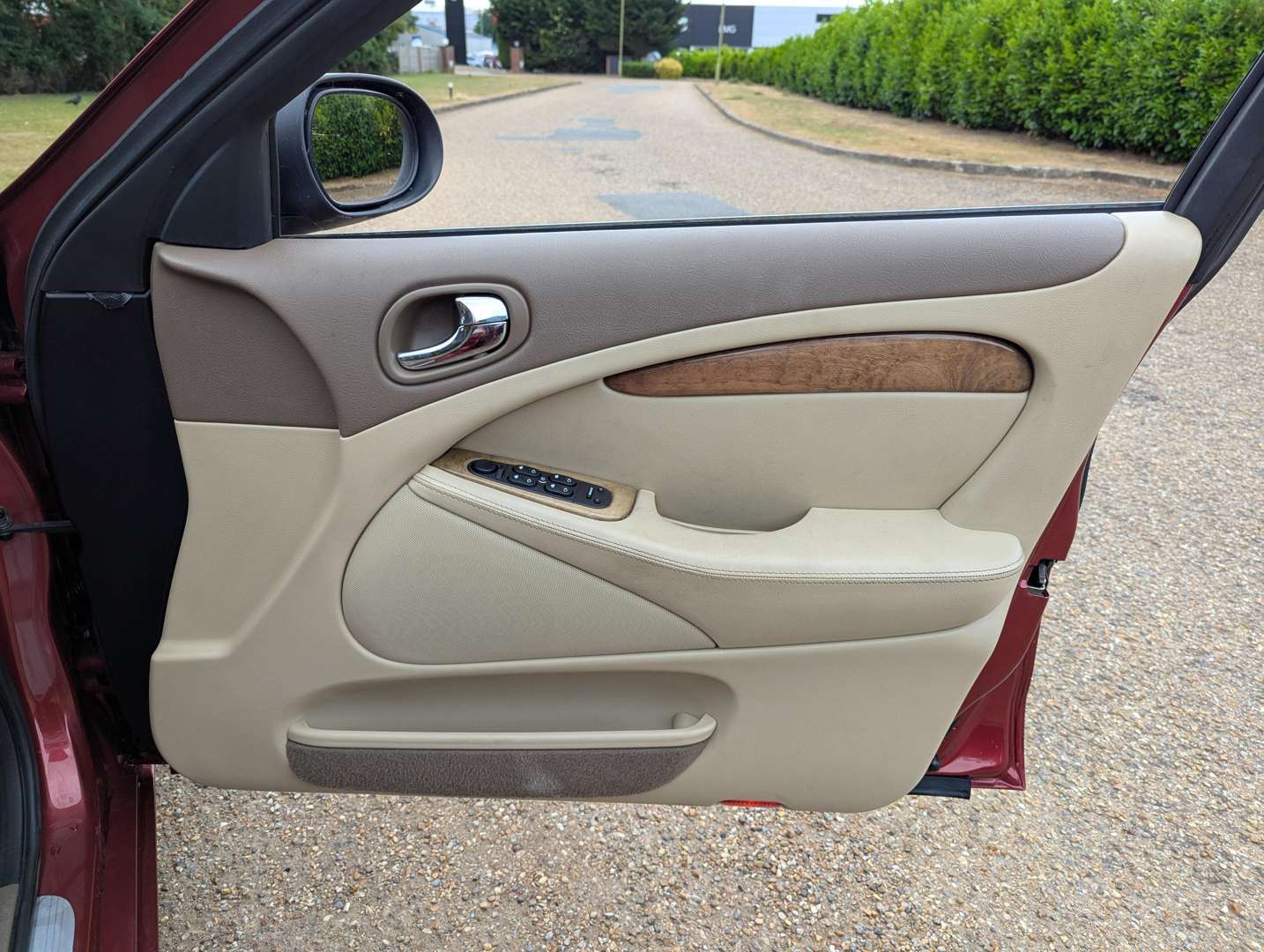 <p>2004 JAGUAR S-TYPE 3.0 V6 SE AUTO</p>