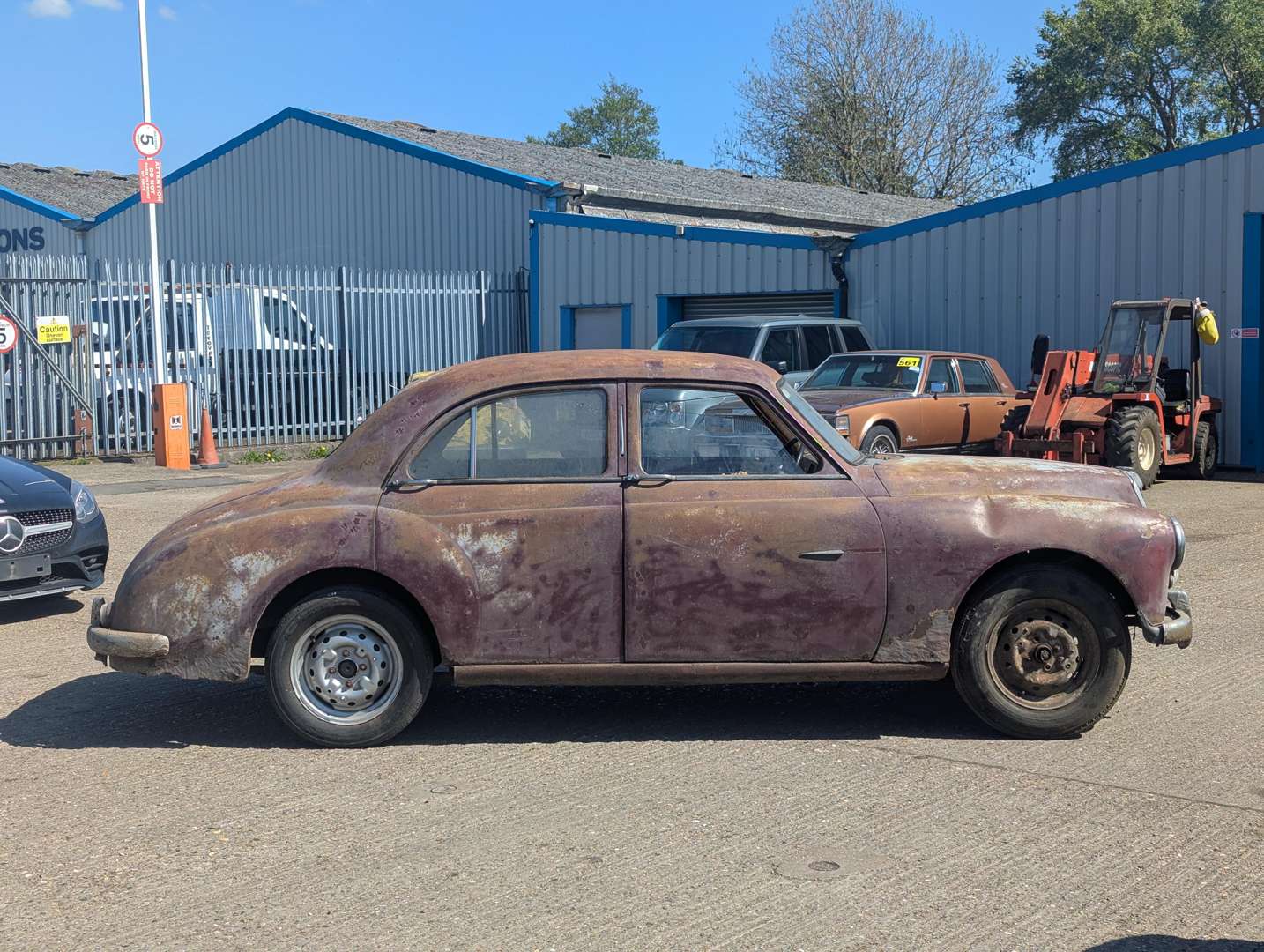 <p>1954 MG MAGNETTE ZA</p>