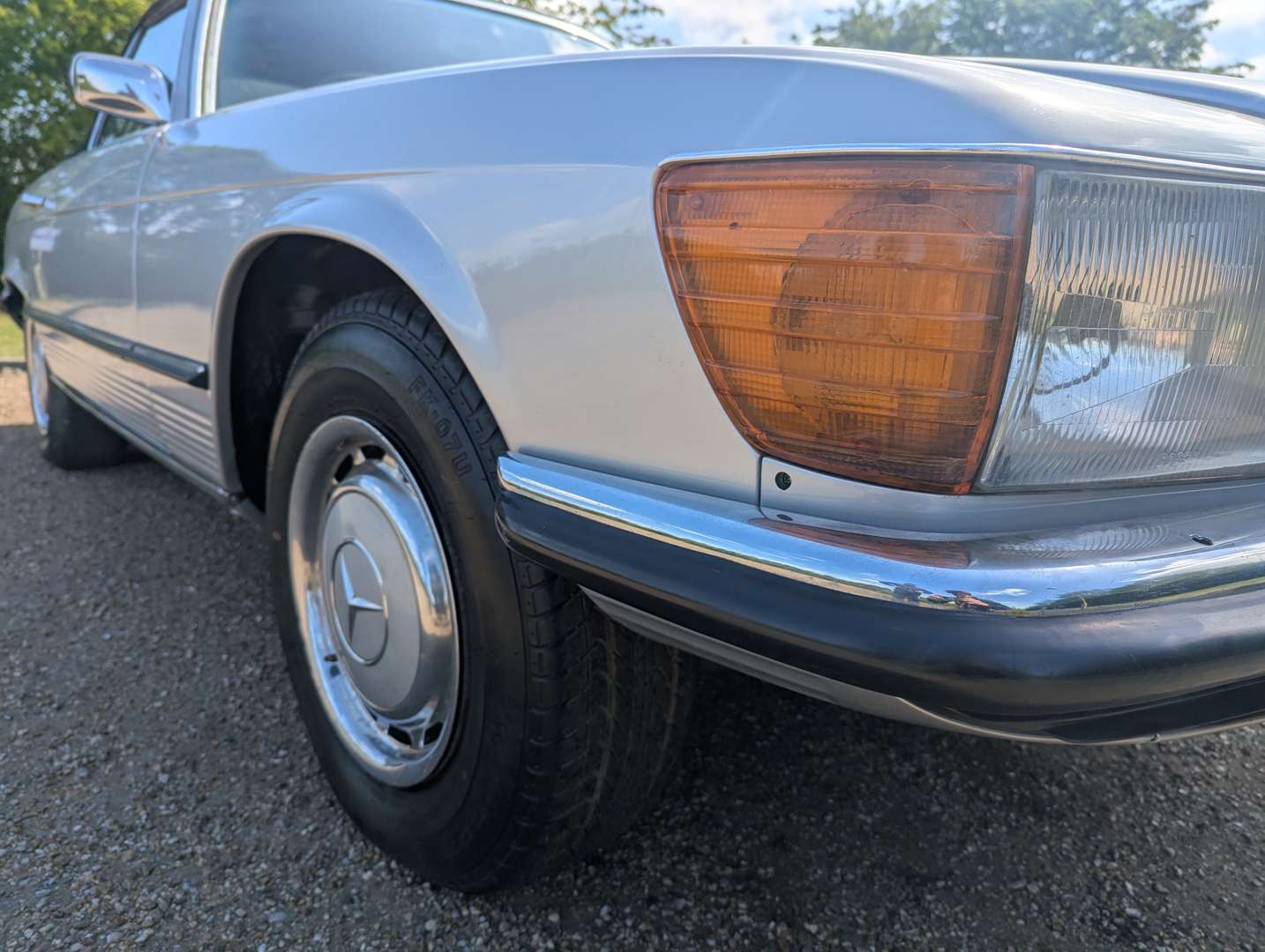 <p>1972 MERCEDES R107 350SL</p>
