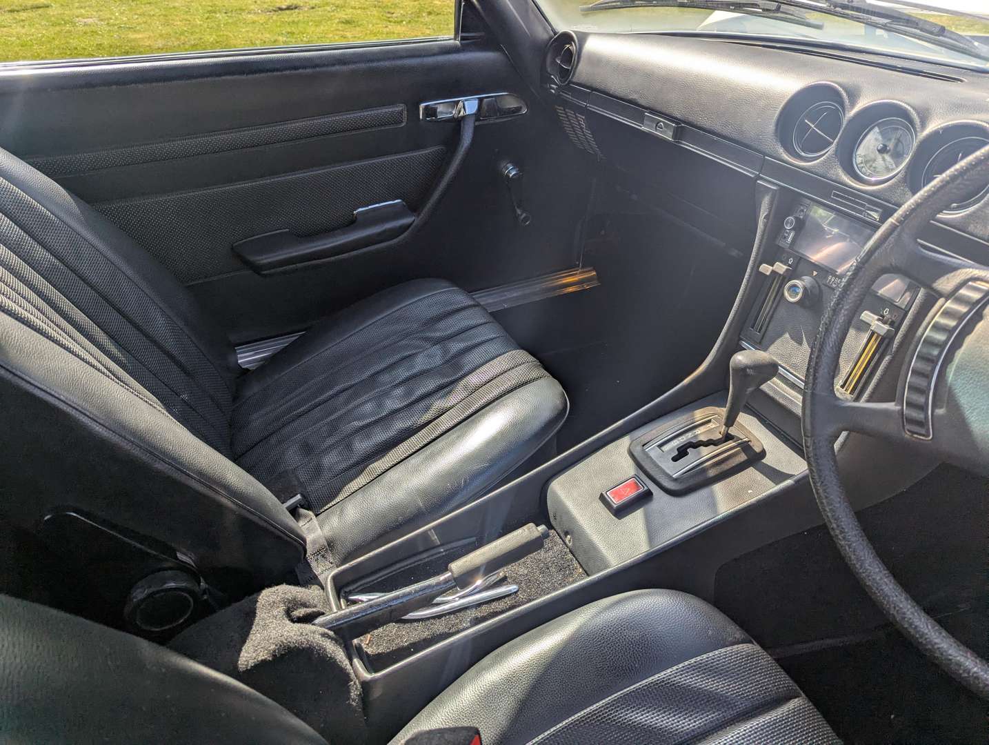 <p>1972 MERCEDES R107 350SL</p>