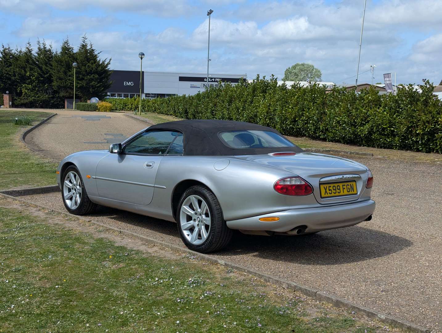 <p>2001 JAGUAR XK8 CONVERTIBLE AUTO</p>