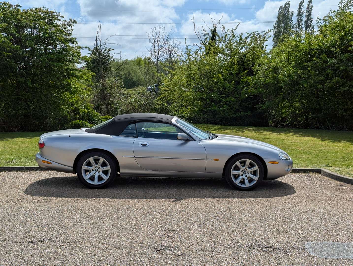 <p>2001 JAGUAR XK8 CONVERTIBLE AUTO</p>