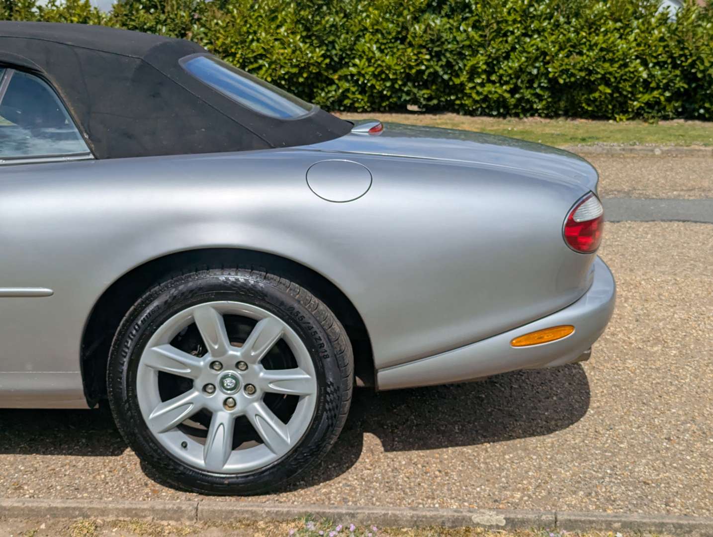 <p>2001 JAGUAR XK8 CONVERTIBLE AUTO</p>