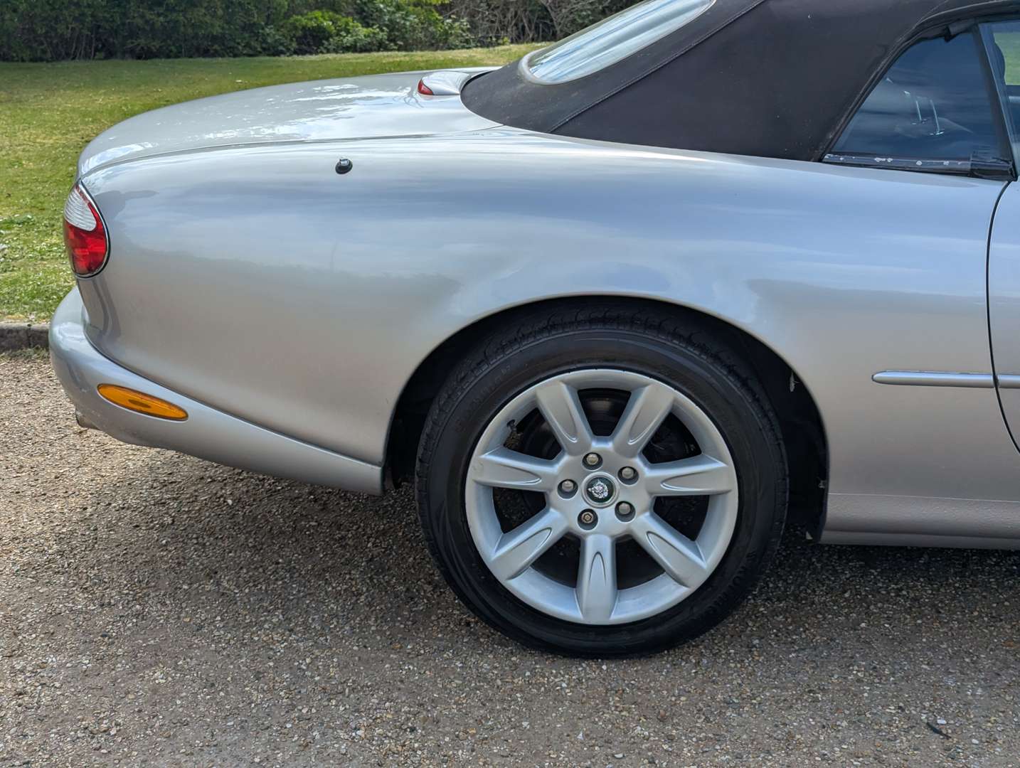 <p>2001 JAGUAR XK8 CONVERTIBLE AUTO</p>