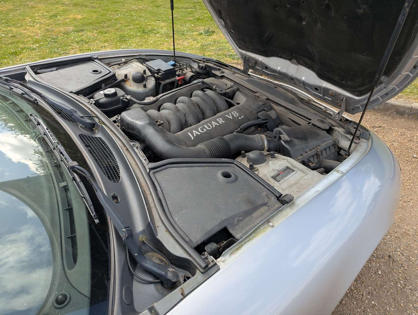 <p>2001 JAGUAR XK8 CONVERTIBLE AUTO</p>