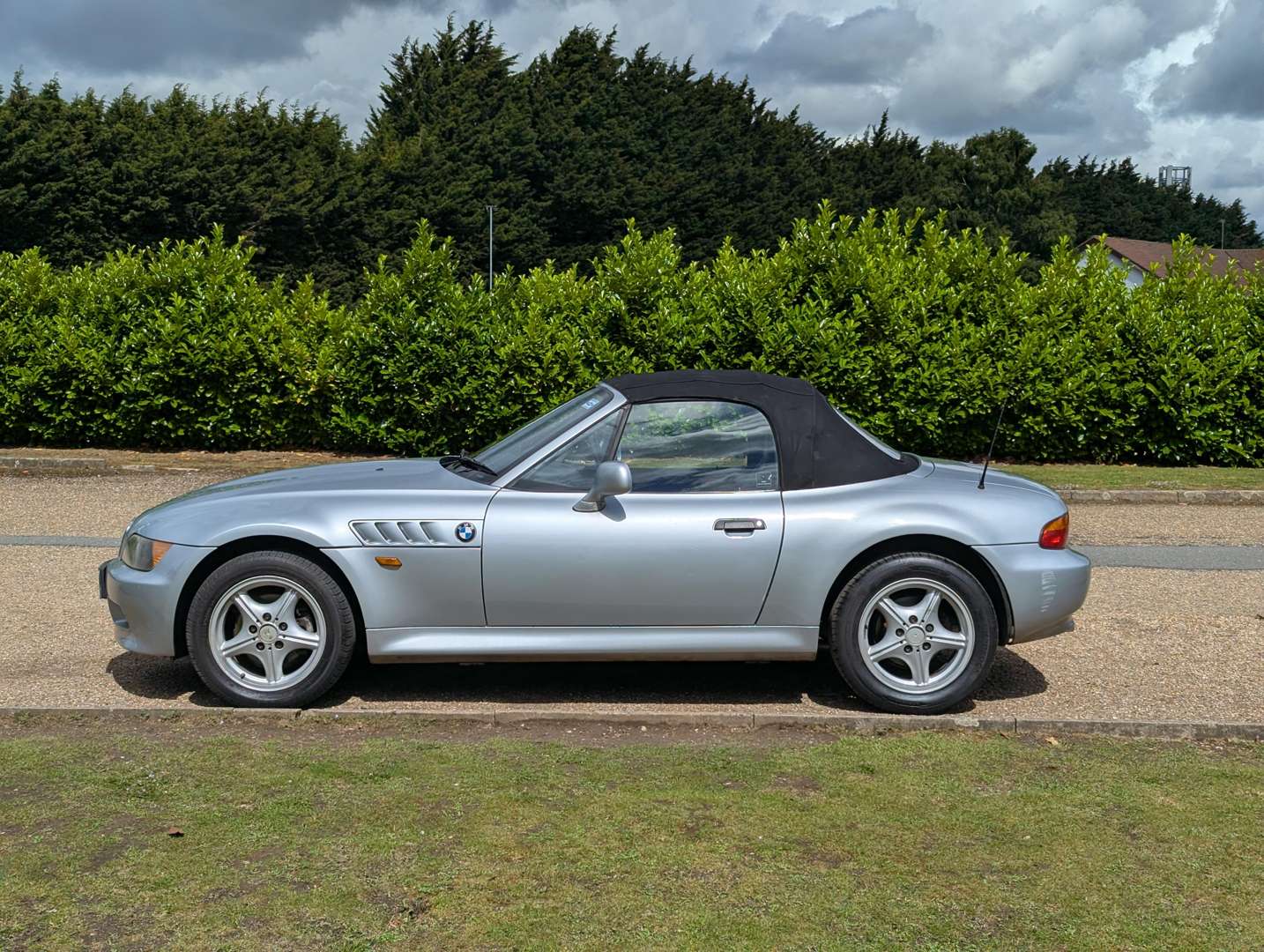 <p>1998 BMW Z3</p>