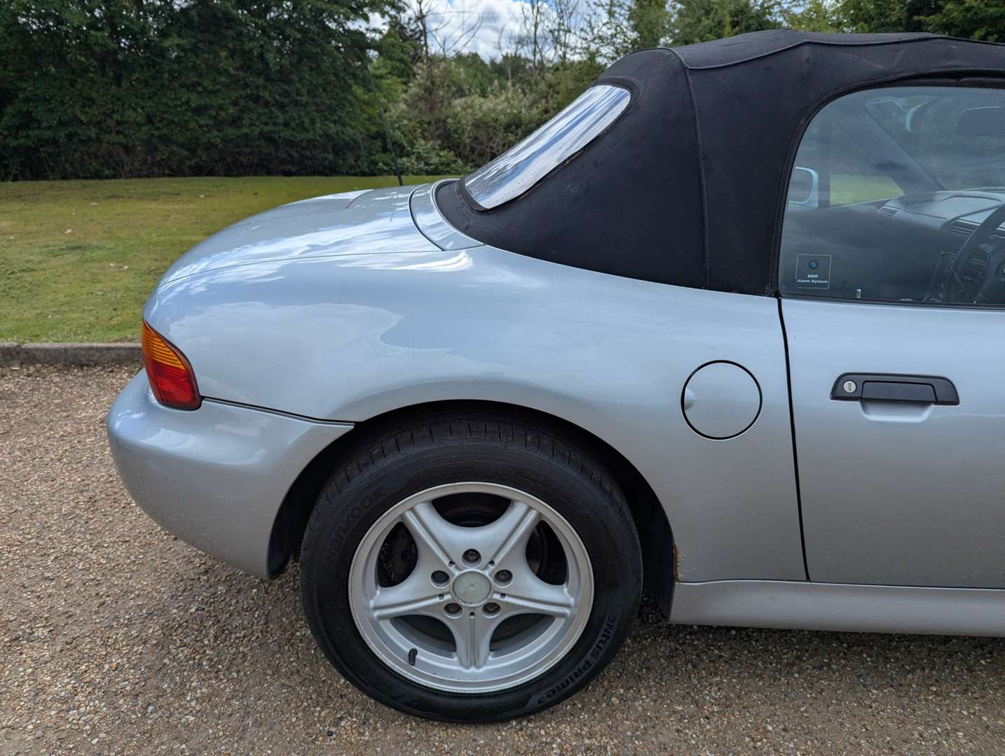 <p>1998 BMW Z3</p>