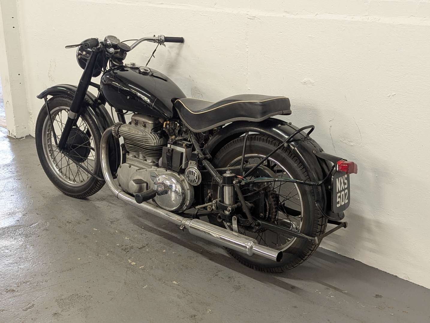 <p>1947 ARIEL SQUARE FOUR</p>