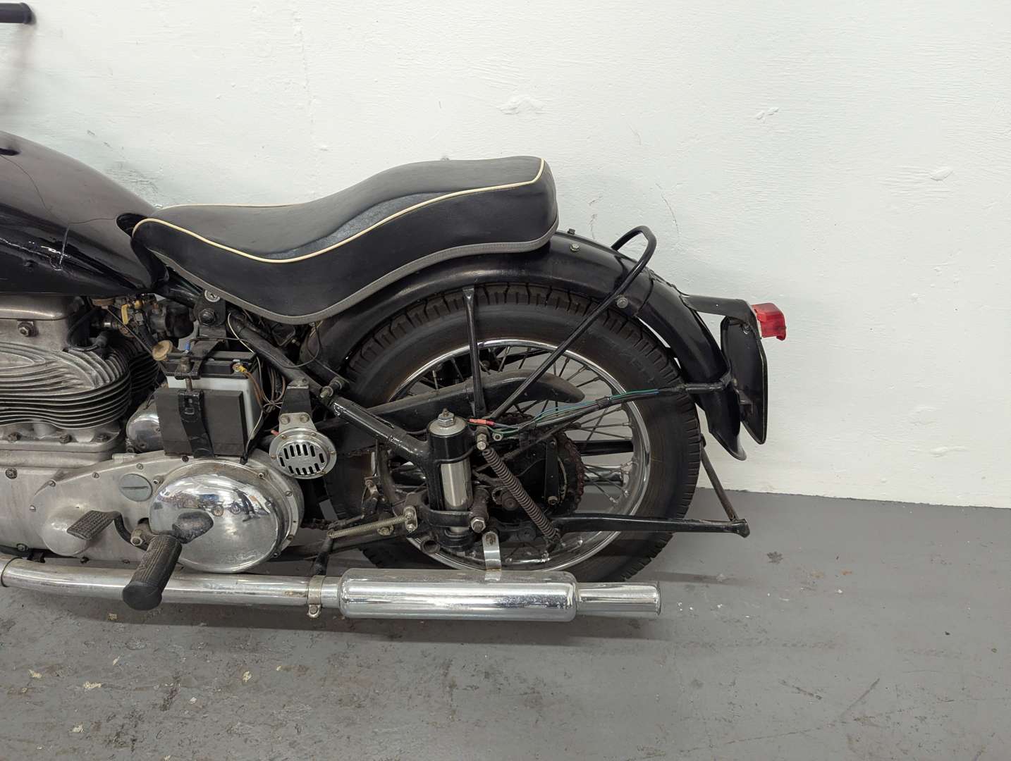 <p>1947 ARIEL SQUARE FOUR</p>