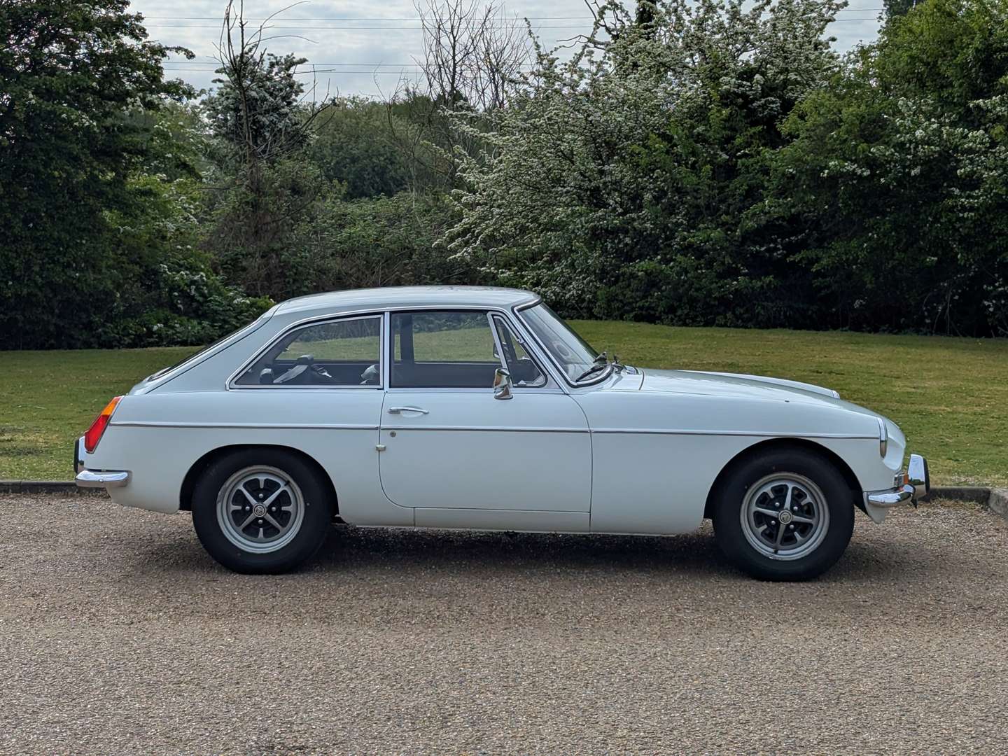<p>1972 MG B GT</p>