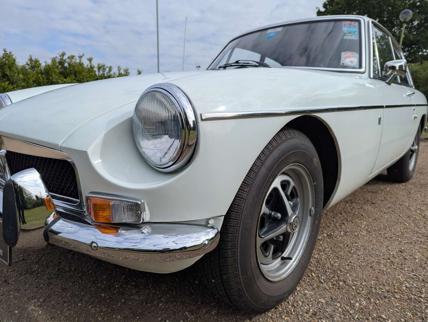 <p>1972 MG B GT</p>
