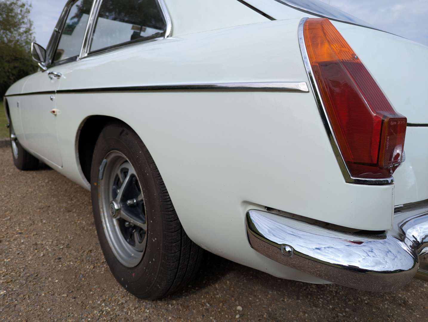 <p>1972 MG B GT</p>