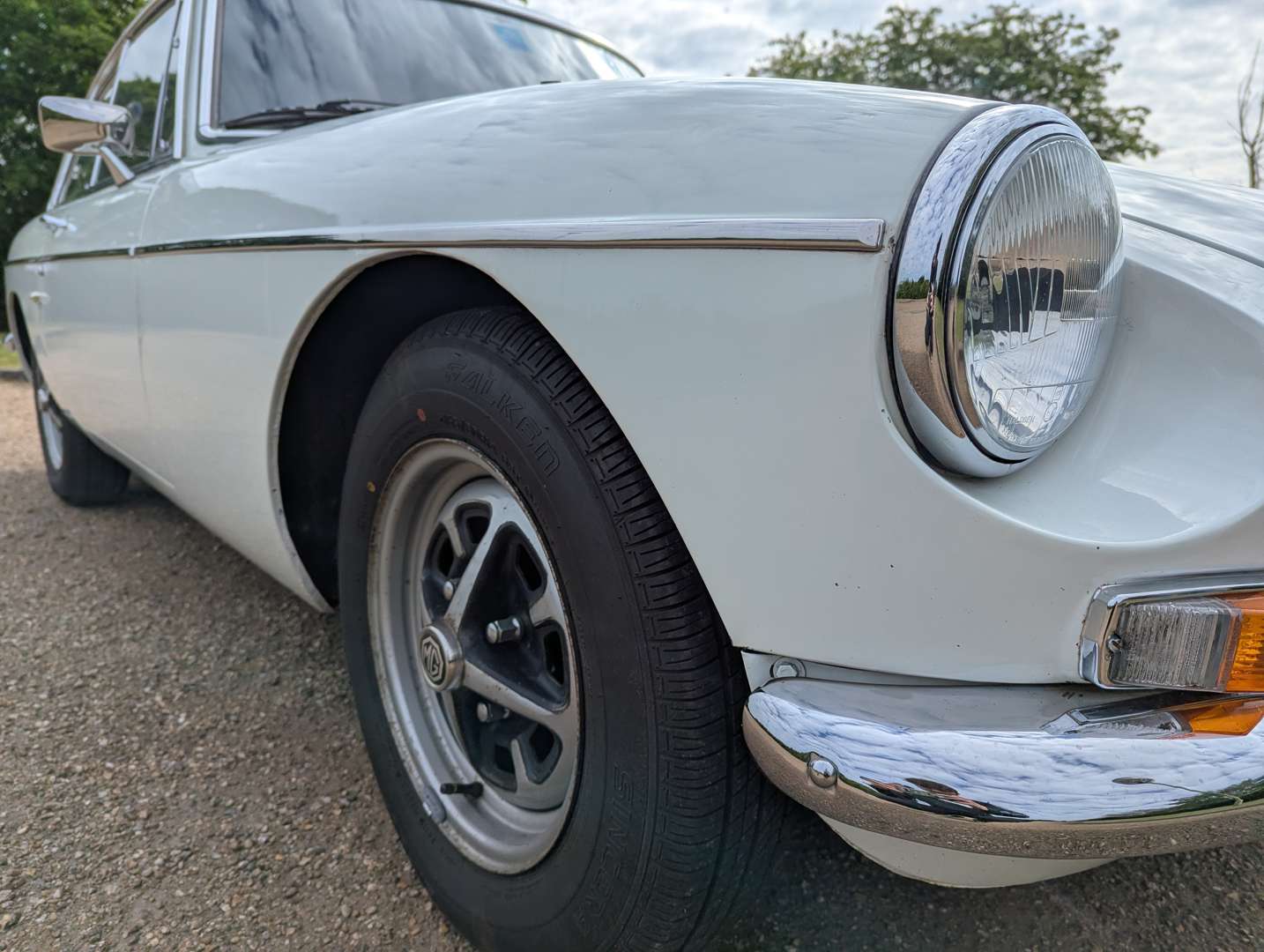 <p>1972 MG B GT</p>