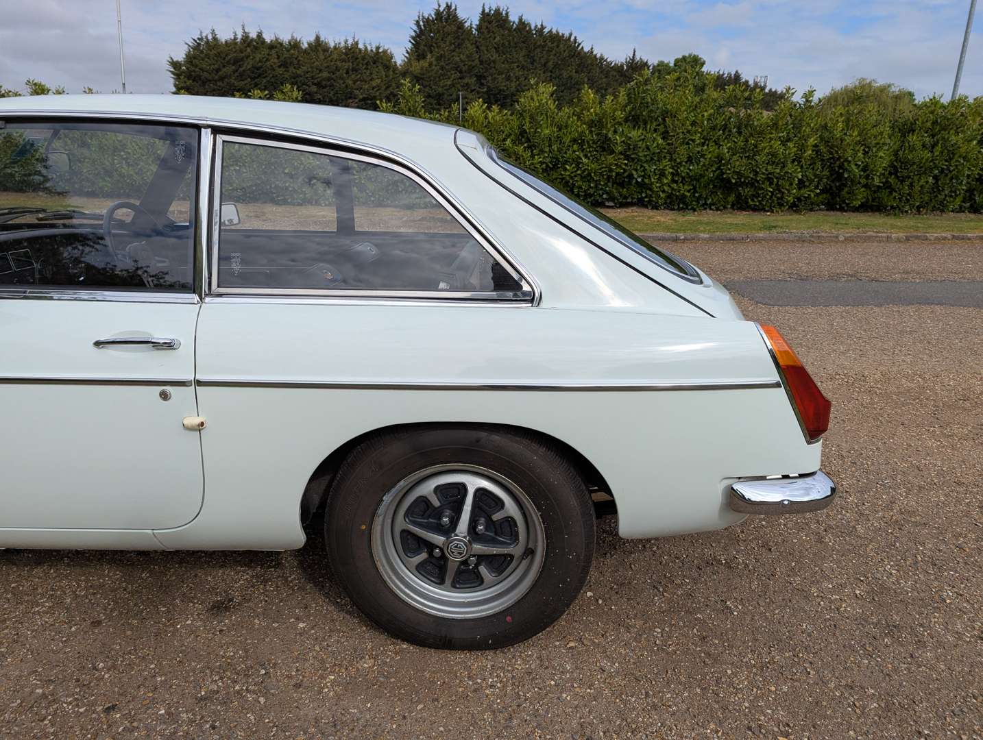 <p>1972 MG B GT</p>