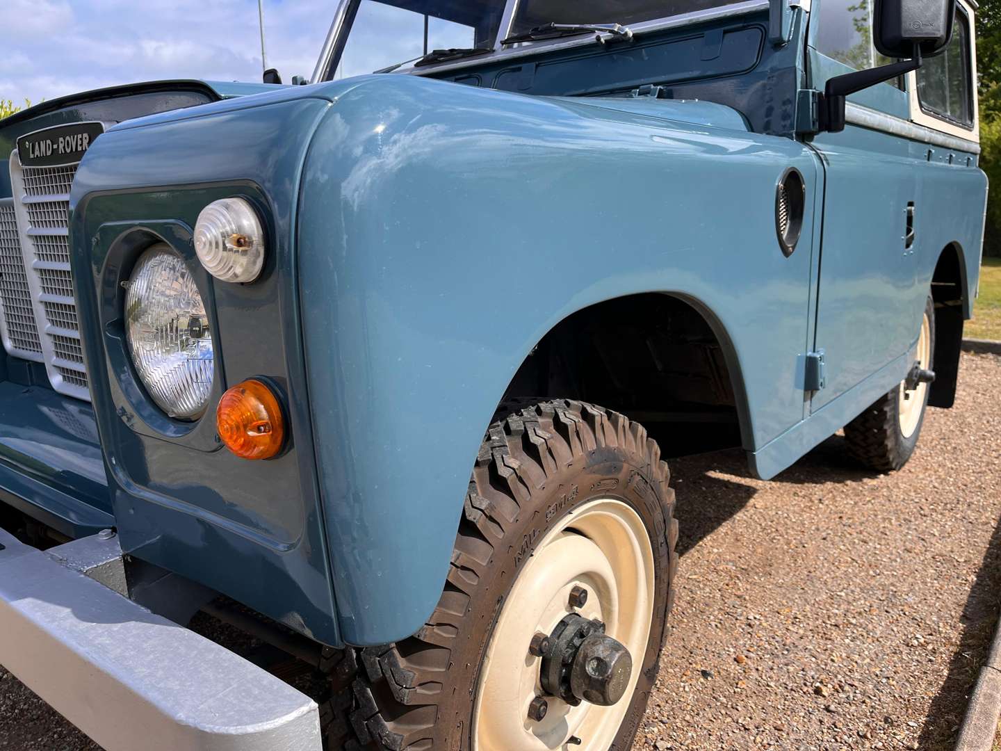 <p>1972 LAND ROVER 88" SERIES III&nbsp;</p>