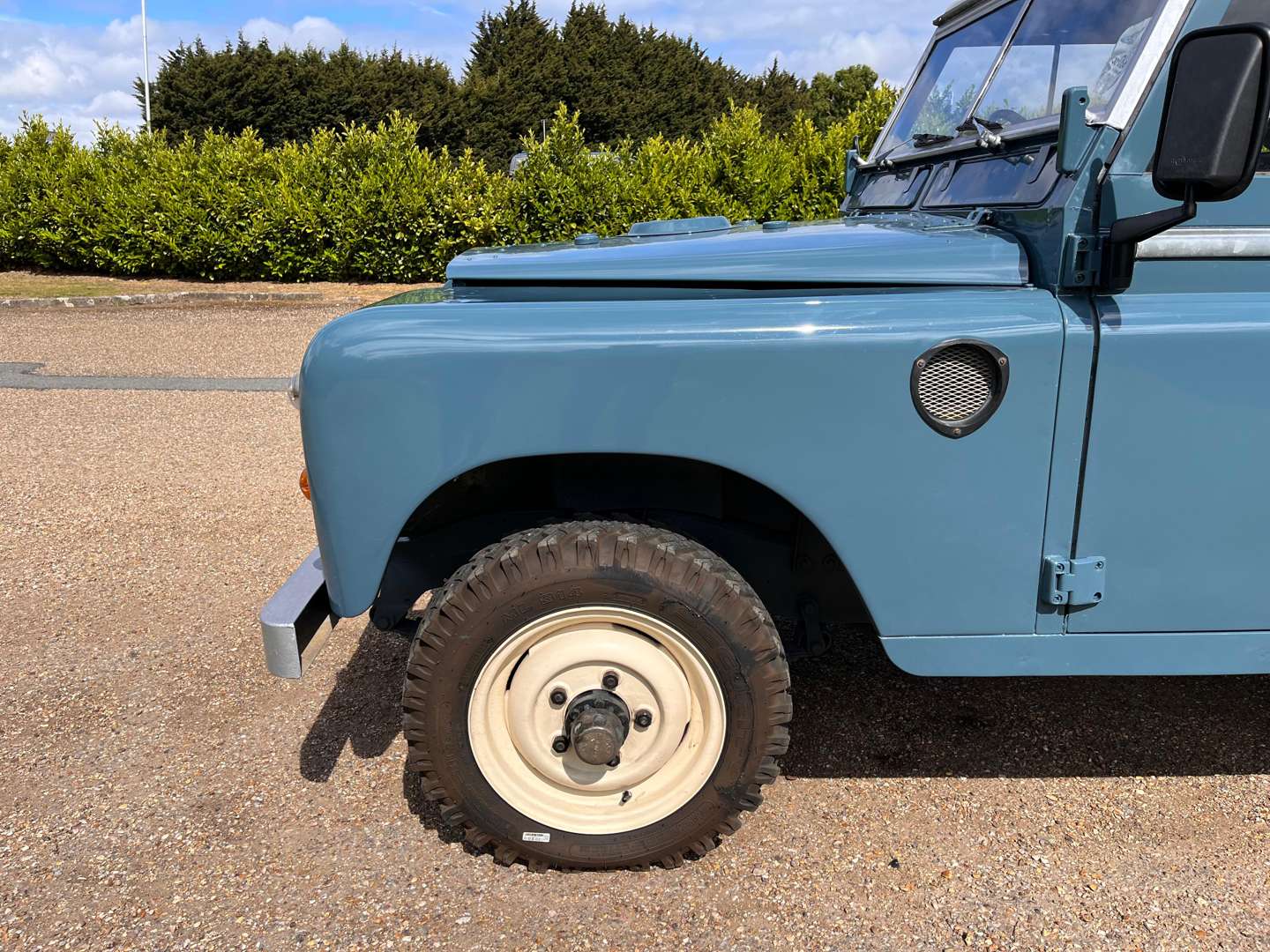 <p>1972 LAND ROVER 88" SERIES III&nbsp;</p>