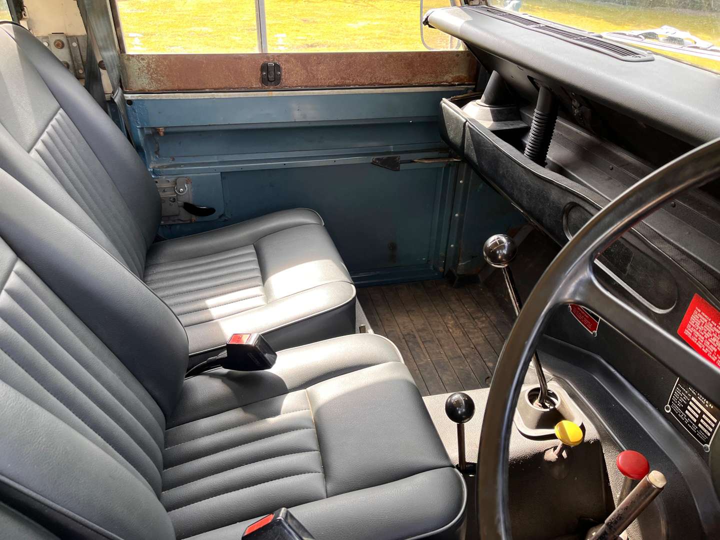 <p>1972 LAND ROVER 88" SERIES III&nbsp;</p>