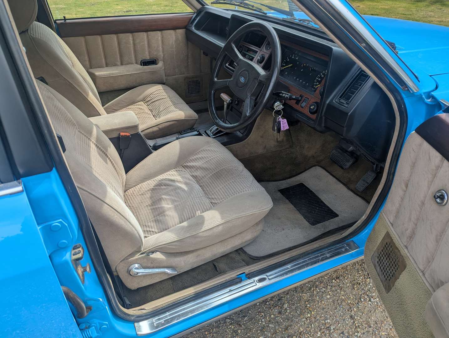 <p>1981 FORD GRANADA</p>