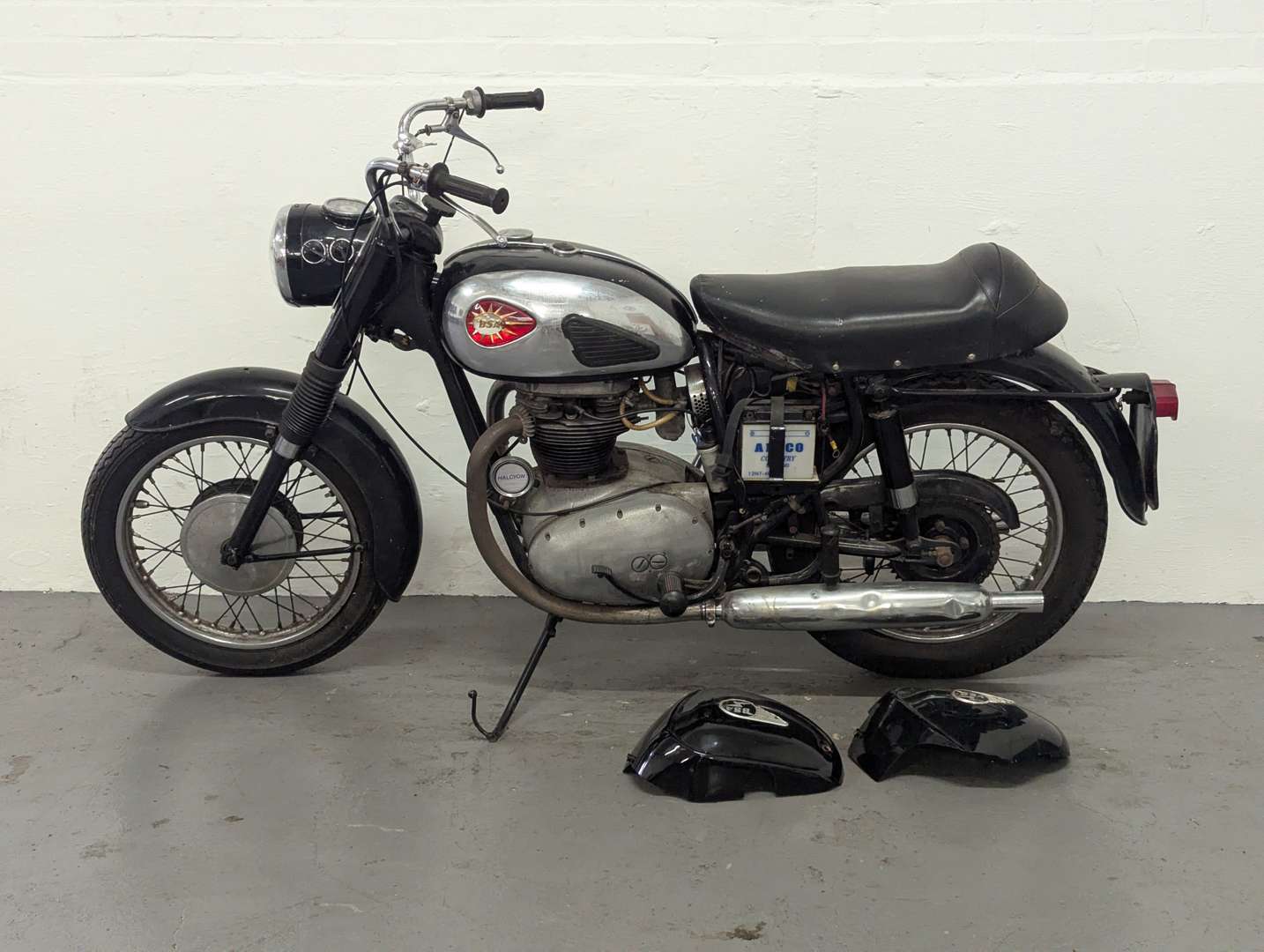 <p>1965 BSA 650</p>