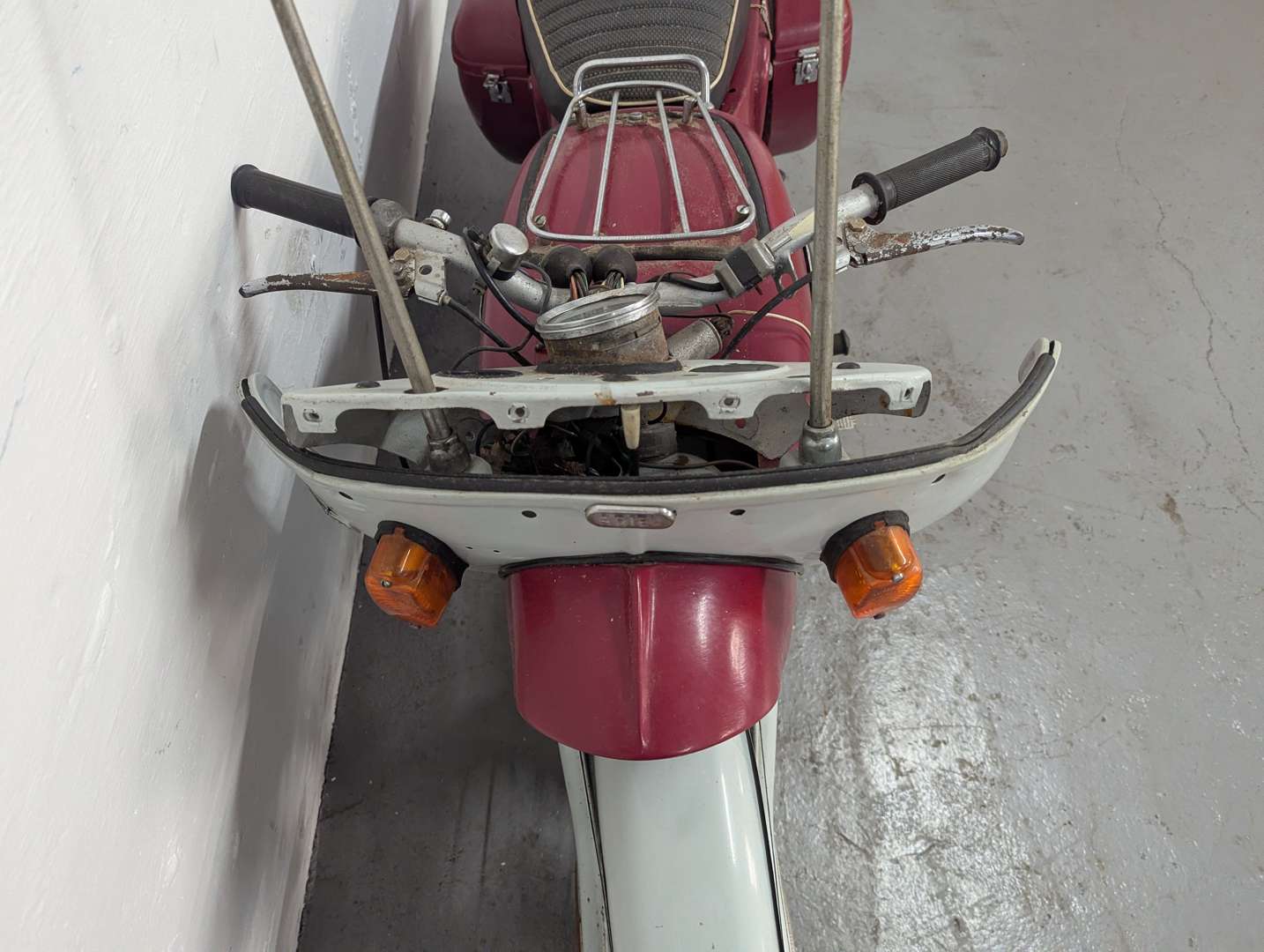 <p>1960 ARIEL LEADER</p>