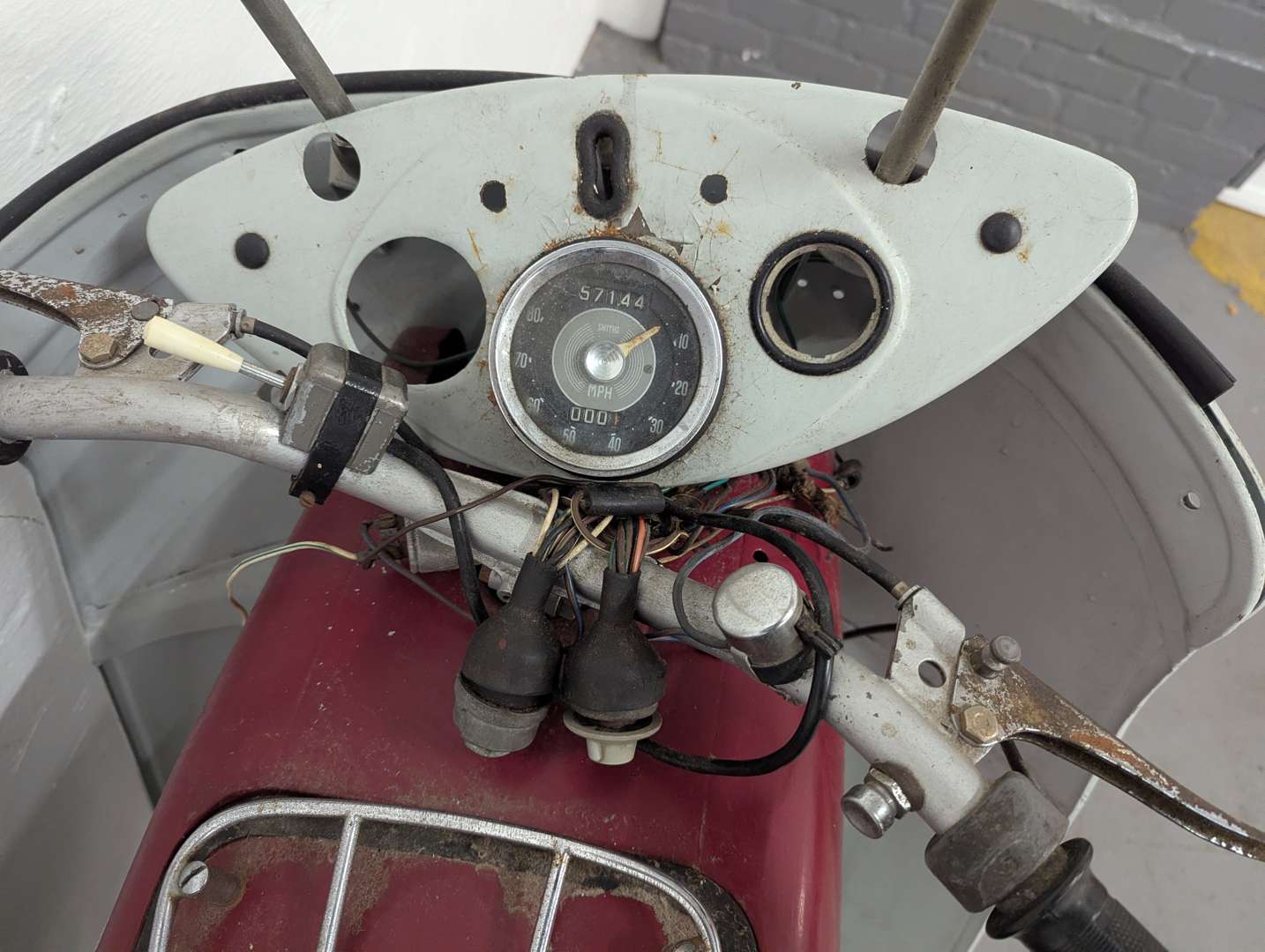 <p>1960 ARIEL LEADER</p>
