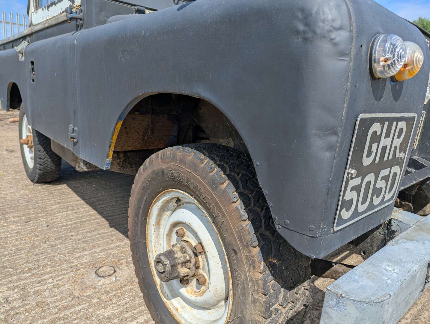 <p>1966 LAND ROVER SERIES IIA SWB</p>