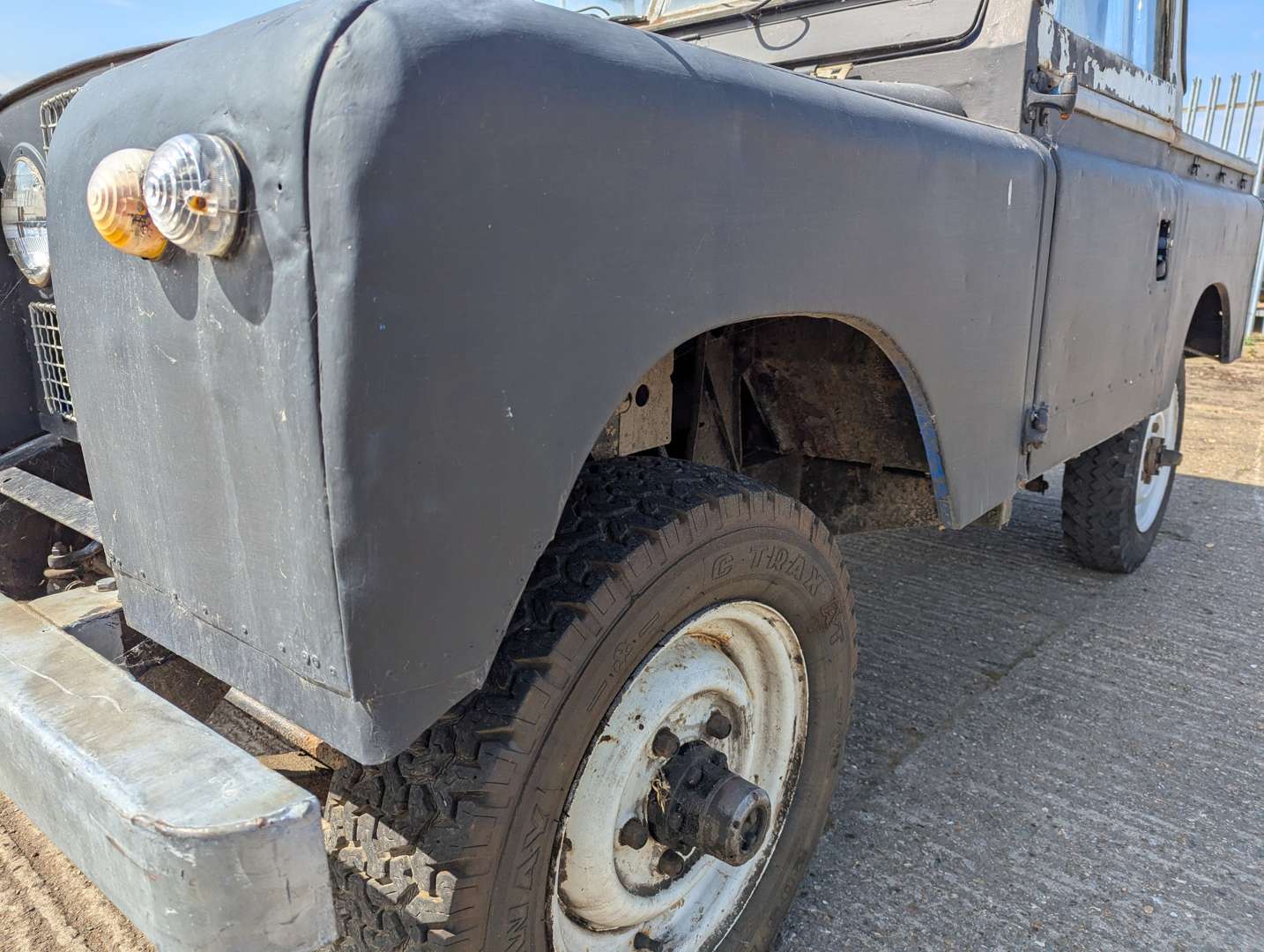 <p>1966 LAND ROVER SERIES IIA SWB</p>