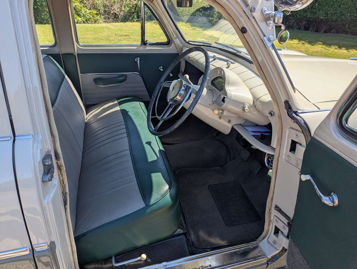 <p>1954 FORD ZEPHYR ZODIAC MKI</p>
