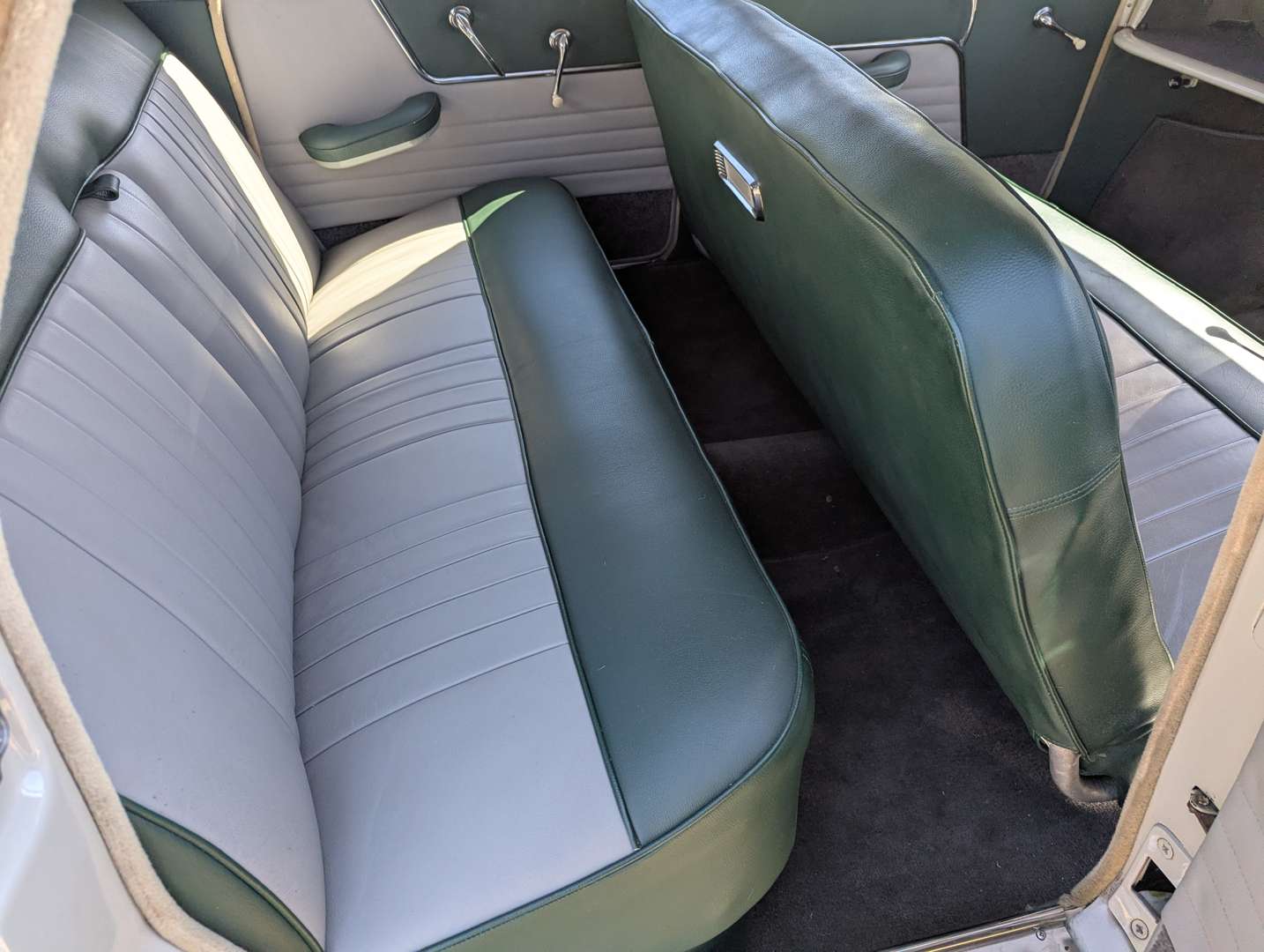 <p>1954 FORD ZEPHYR ZODIAC MKI</p>