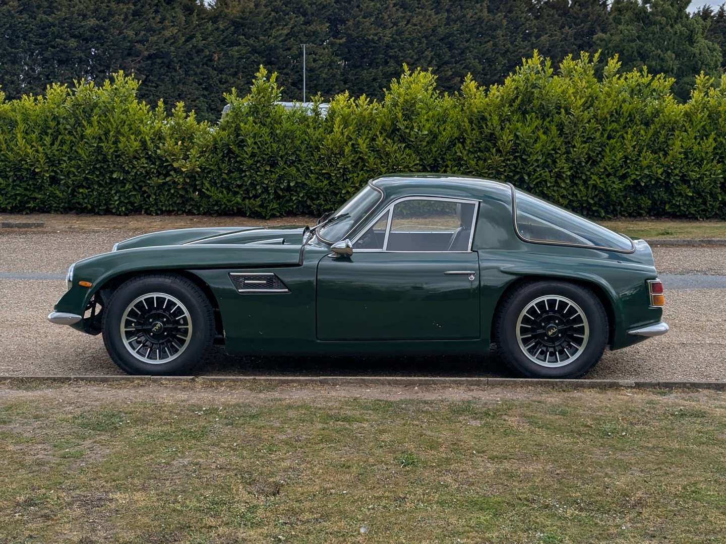<p>1969 TVR VIXEN</p>