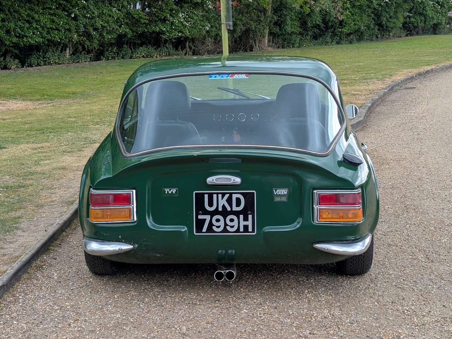 <p>1969 TVR VIXEN</p>