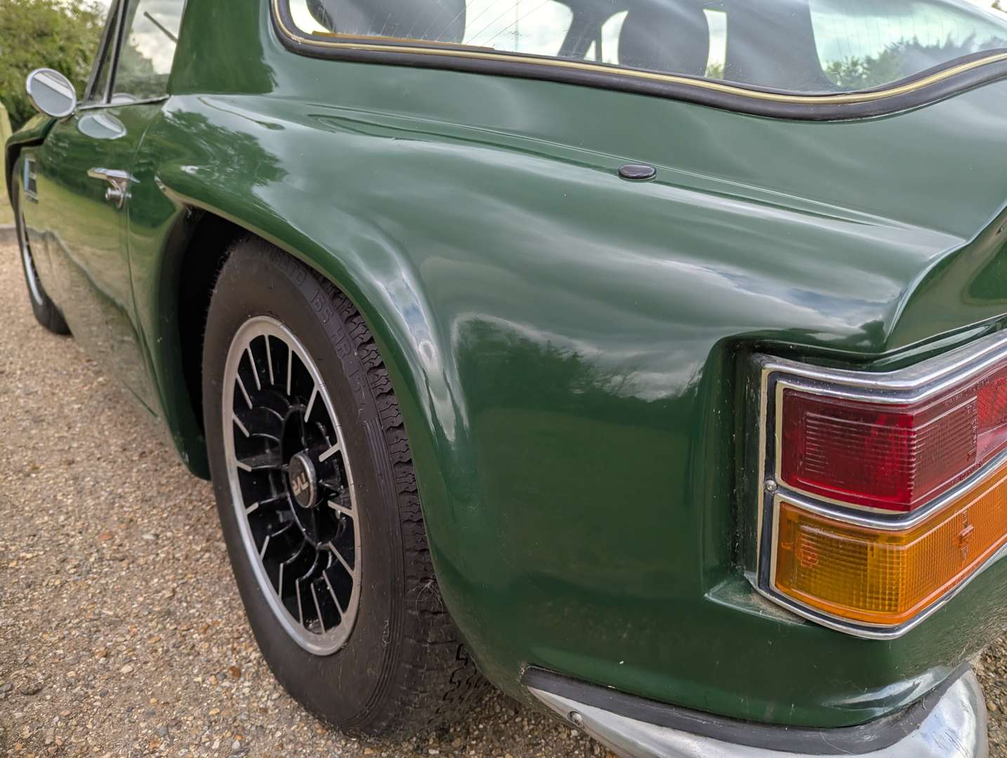 <p>1969 TVR VIXEN</p>