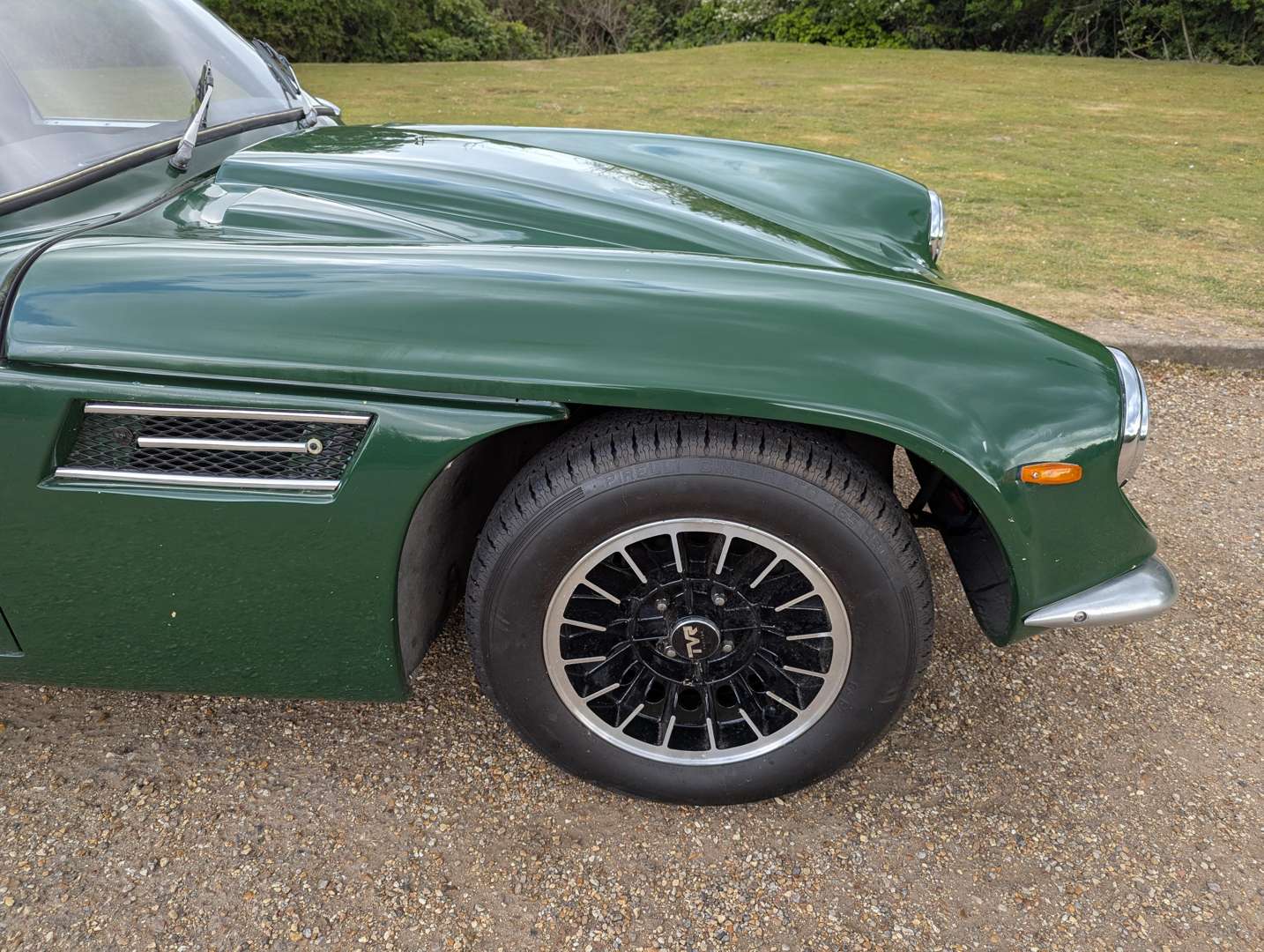 <p>1969 TVR VIXEN</p>