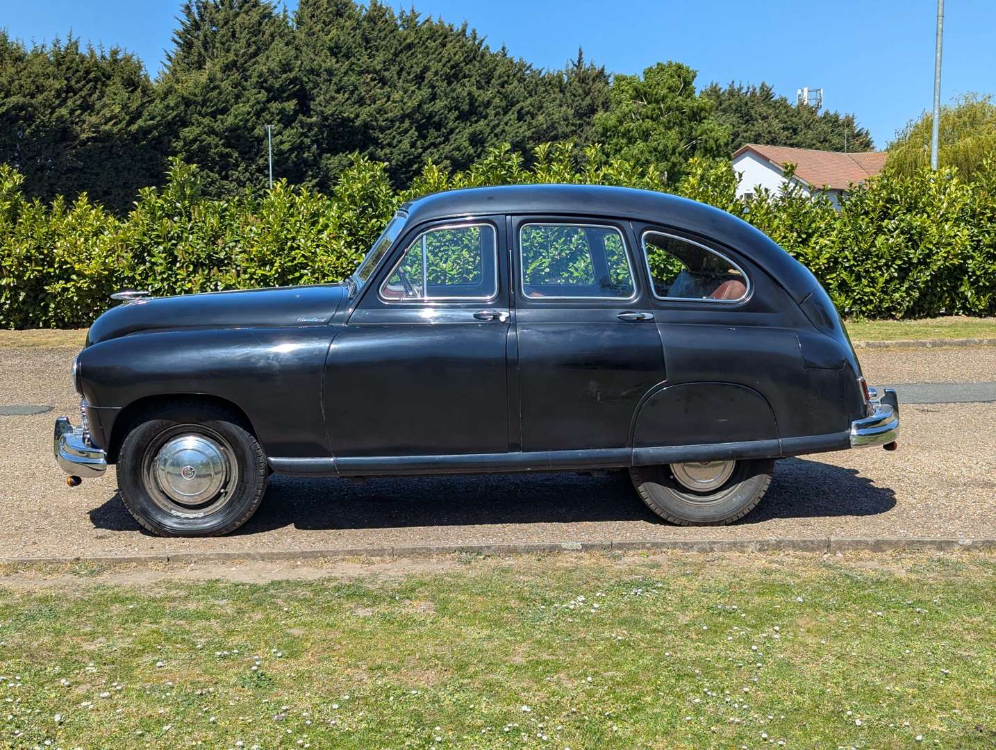 <p>1952 STANDARD VANGUARD</p>