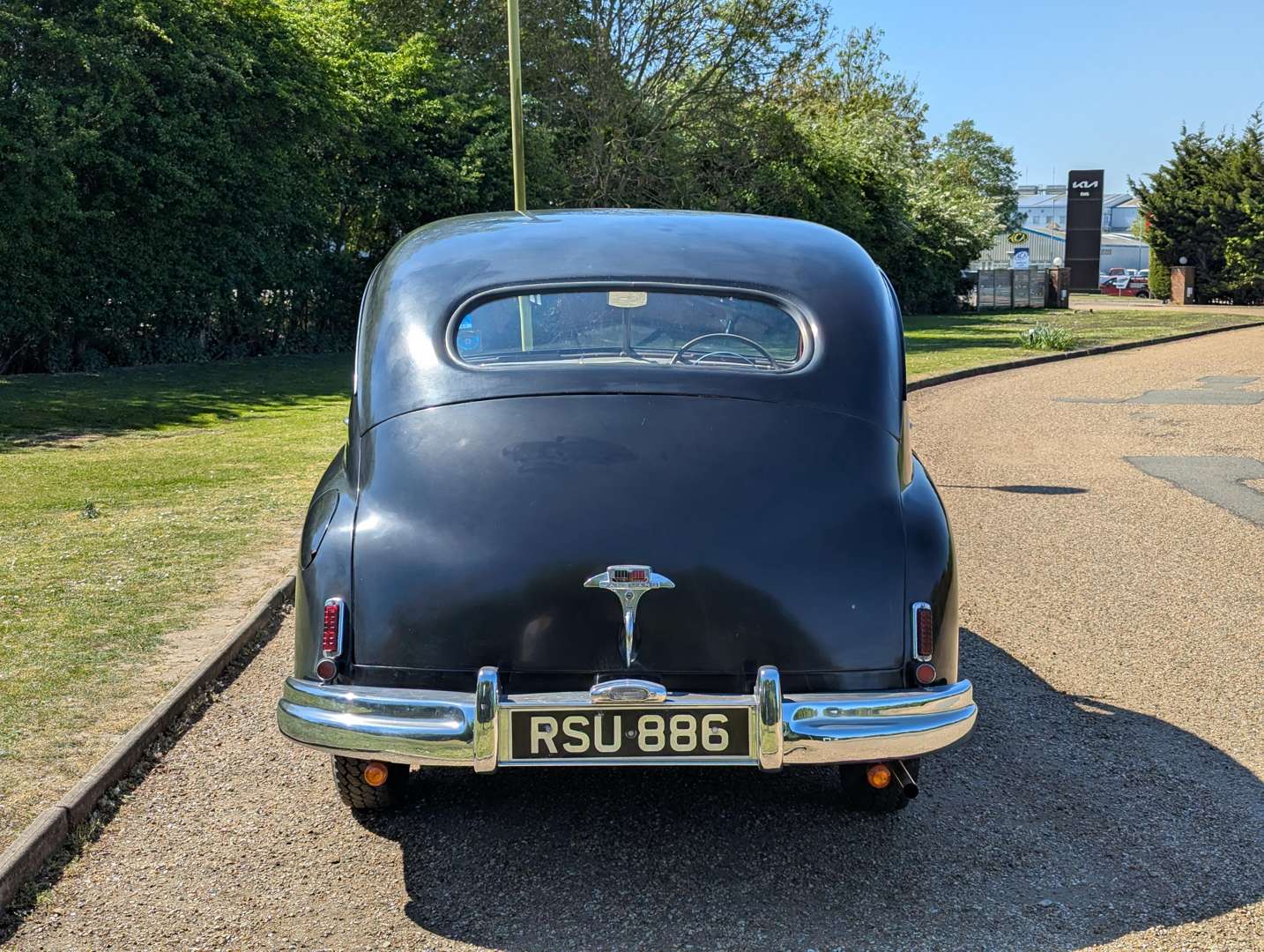 <p>1952 STANDARD VANGUARD</p>
