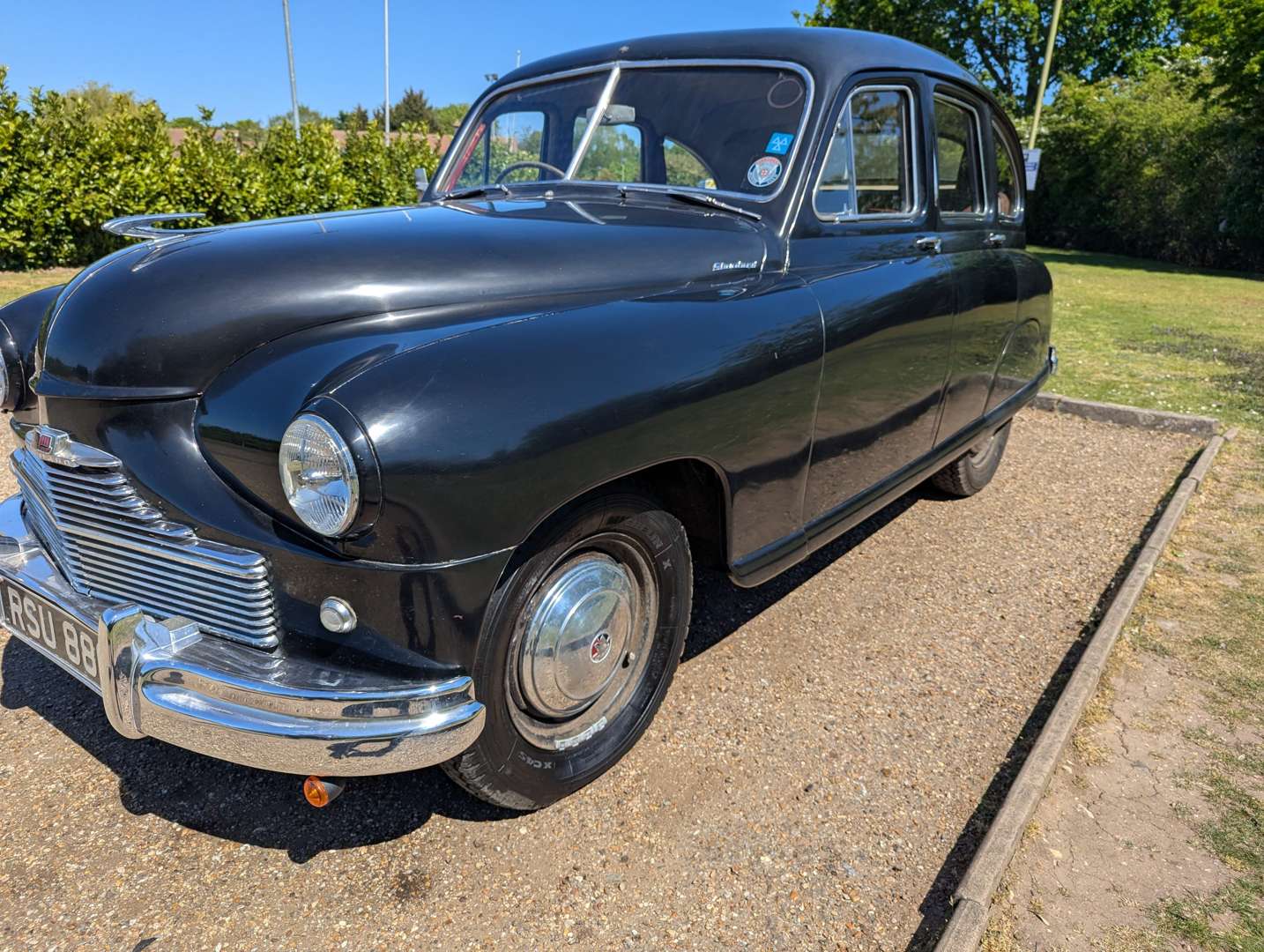 <p>1952 STANDARD VANGUARD</p>