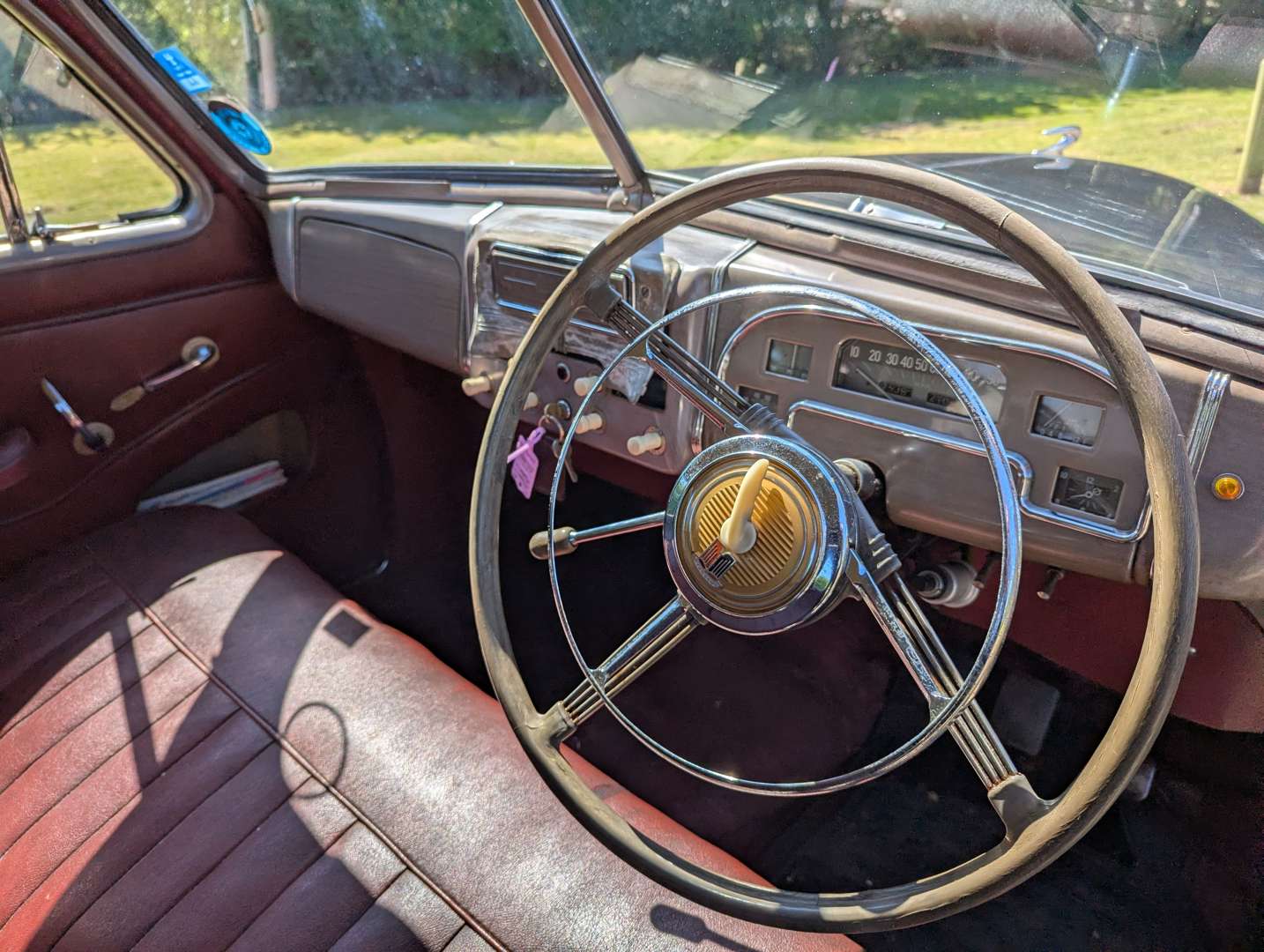 <p>1952 STANDARD VANGUARD</p>