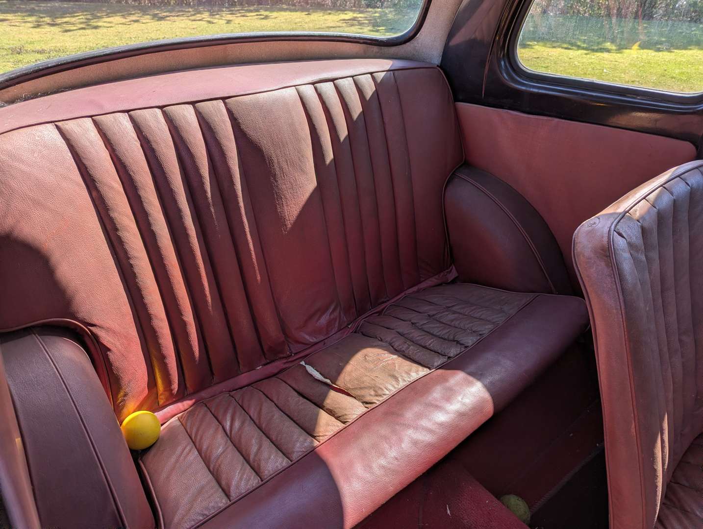 <p>1958 AUSTIN A35</p>
