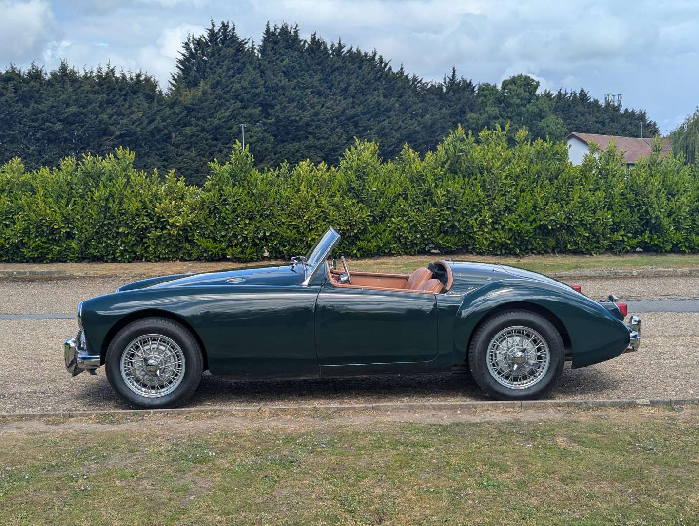 <p>1956 MG A ROADSTER</p>