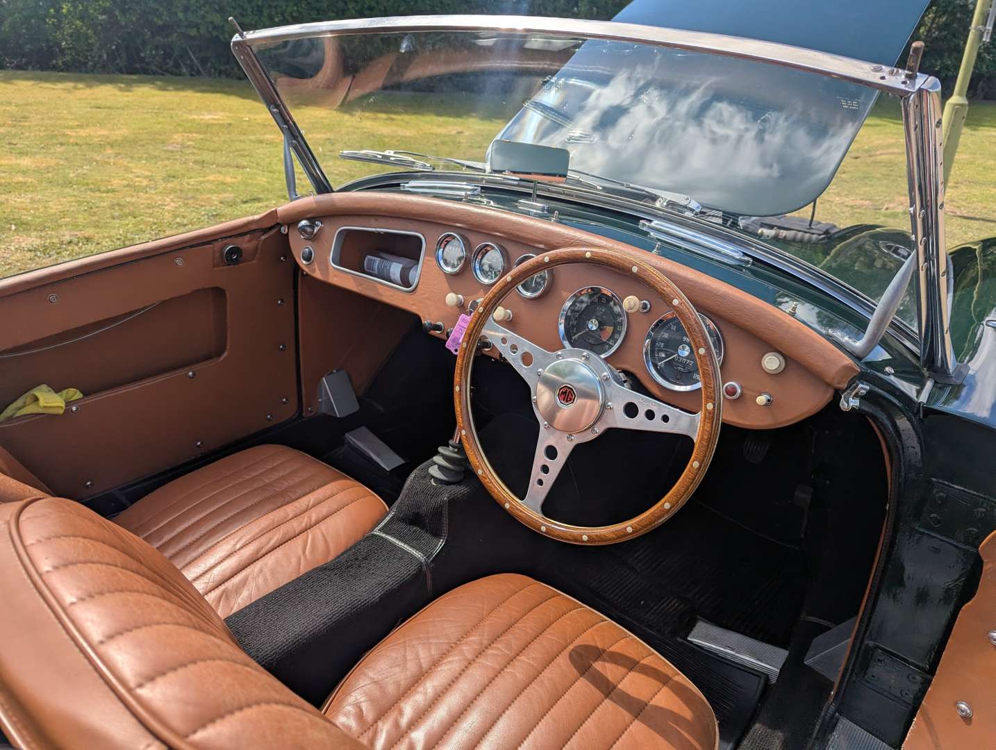 <p>1956 MG A ROADSTER</p>