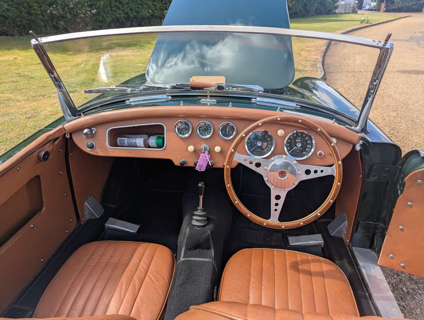 <p>1956 MG A ROADSTER</p>