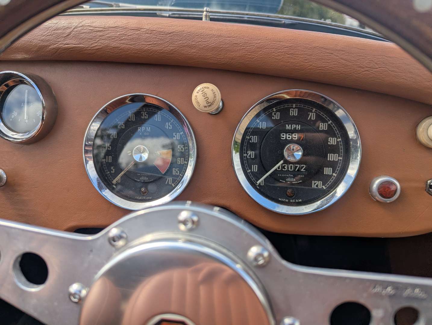 <p>1956 MG A ROADSTER</p>