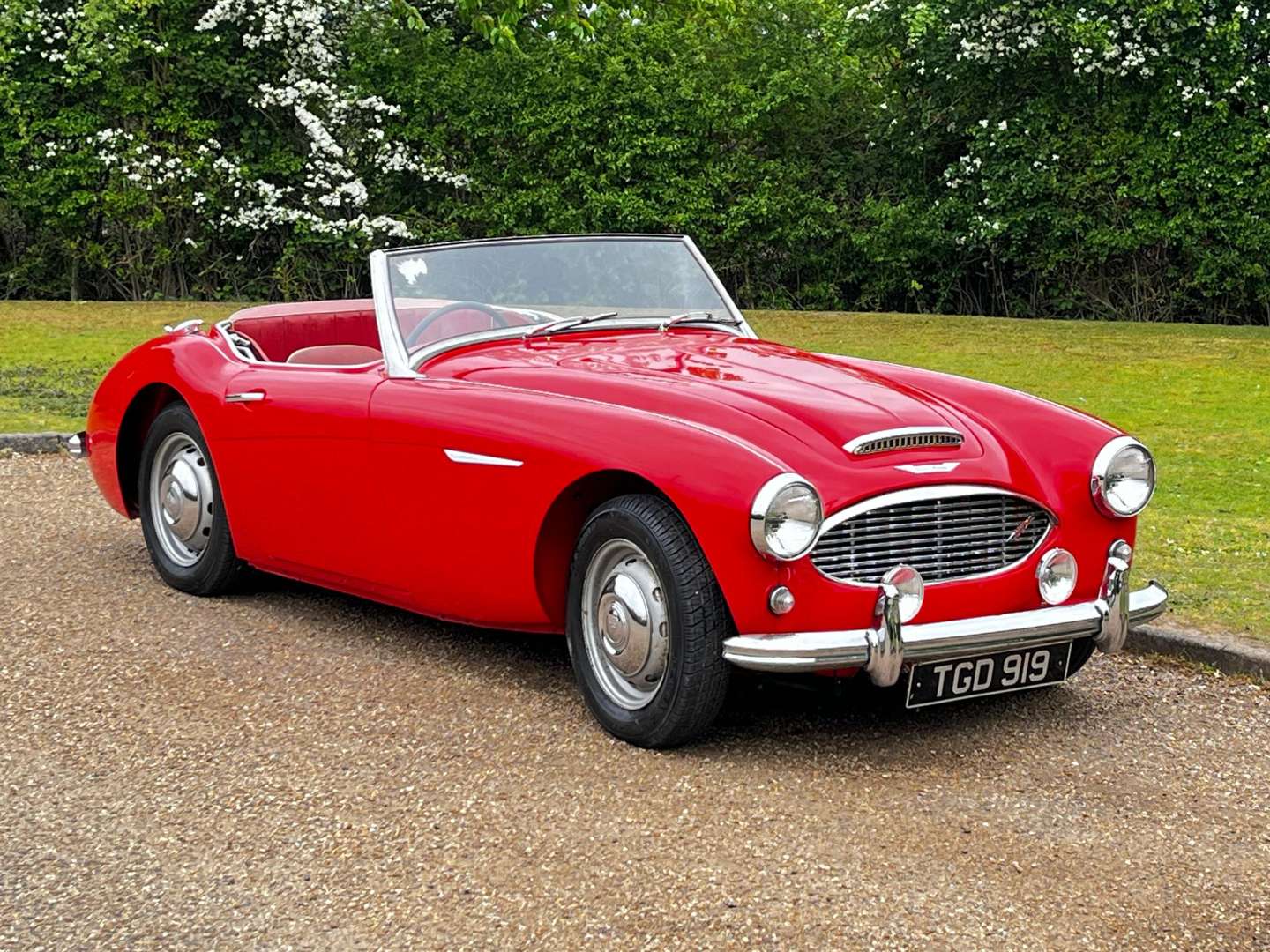 <p>1957 AUSTIN HEALEY 100/6</p>