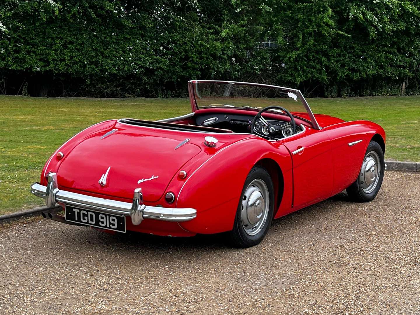 <p>1957 AUSTIN HEALEY 100/6</p>