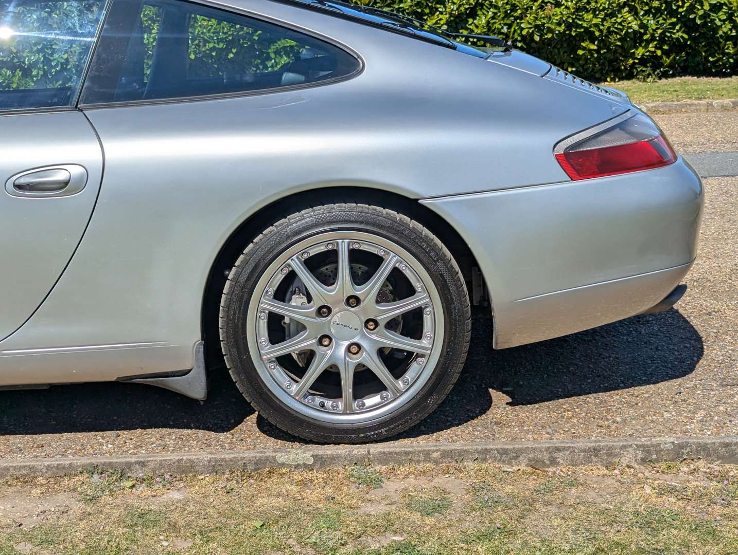 <p>2001 PORSCHE 911 CARRERA 4</p>