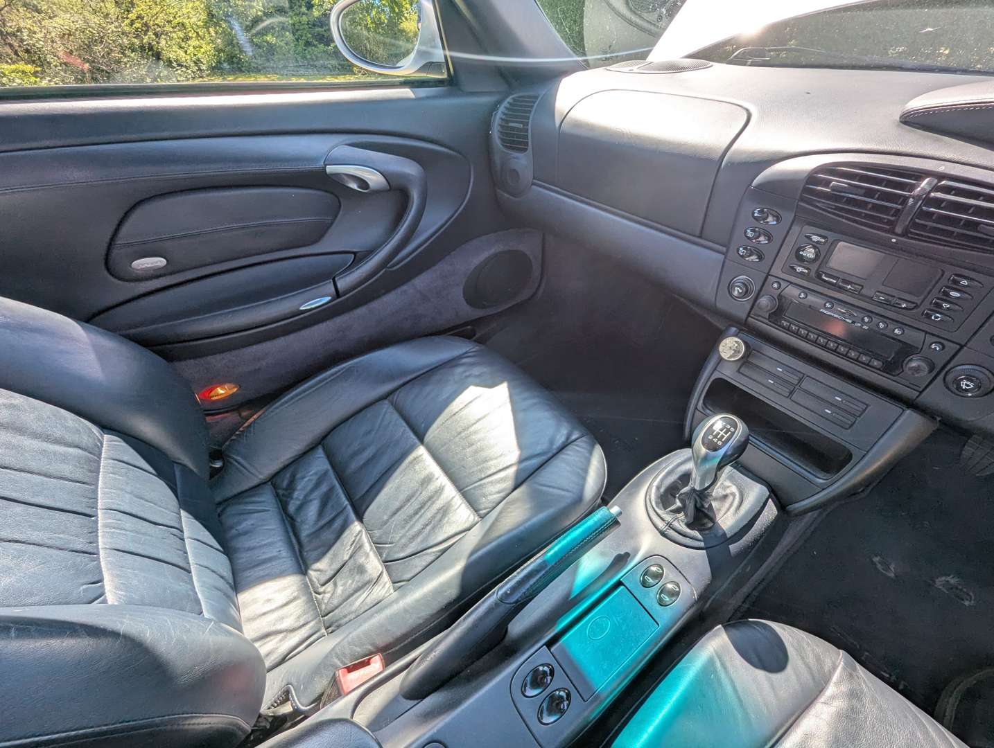 <p>2001 PORSCHE 911 CARRERA 4</p>