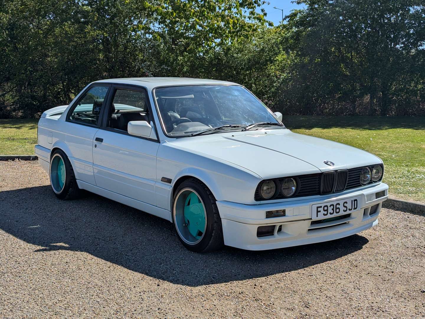 <p>1988 BMW E30 3 SERIES SE</p>